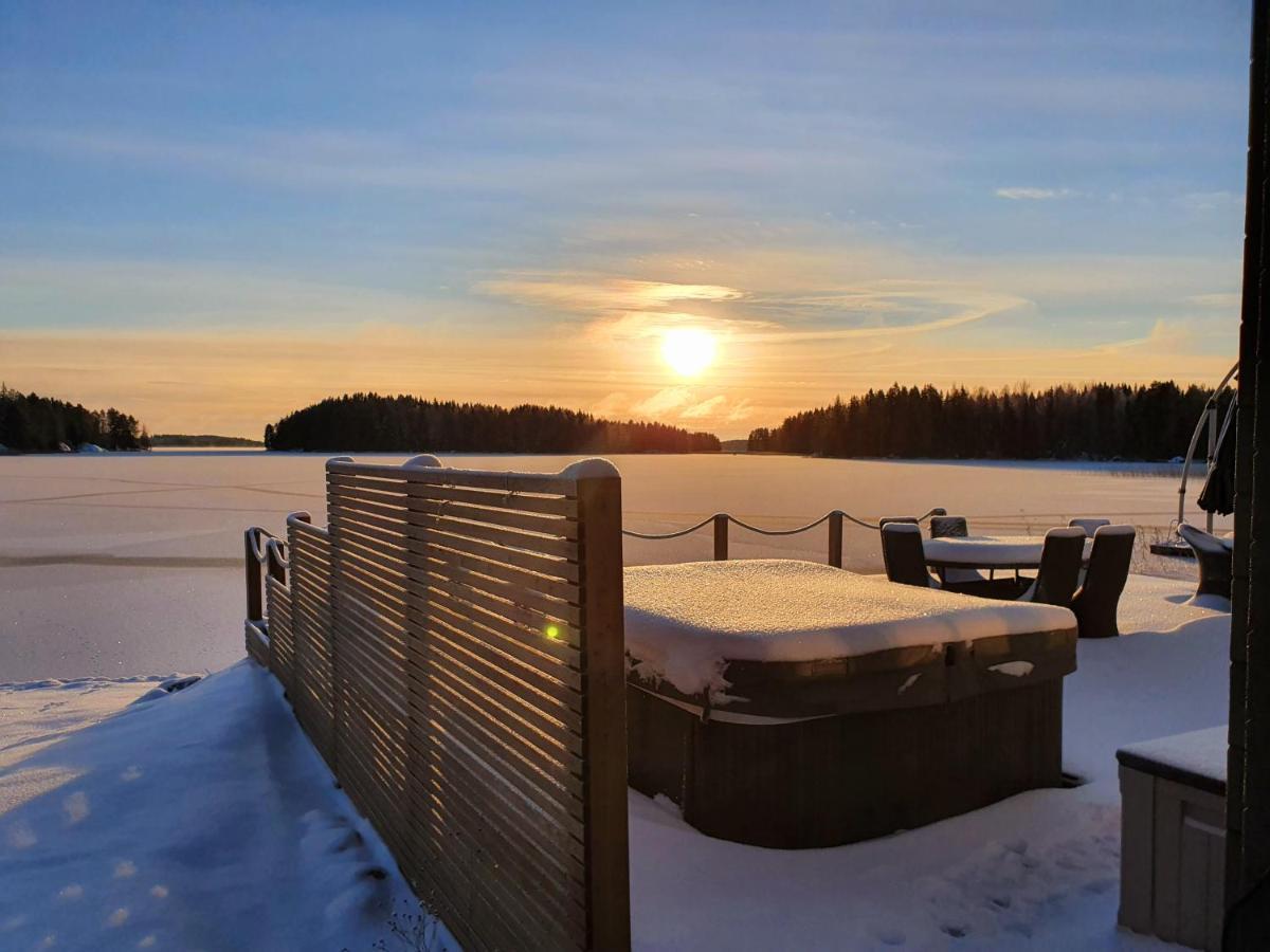 Stunning Log Cabin 45M2 On The Shore Of Kallavesi. Kuopio Eksteriør billede
