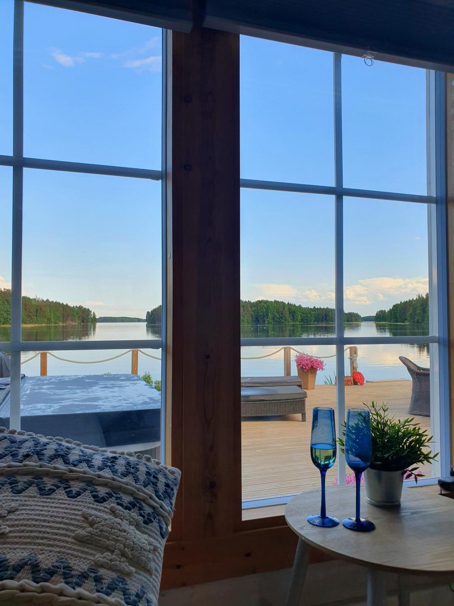 Stunning Log Cabin 45M2 On The Shore Of Kallavesi. Kuopio Eksteriør billede